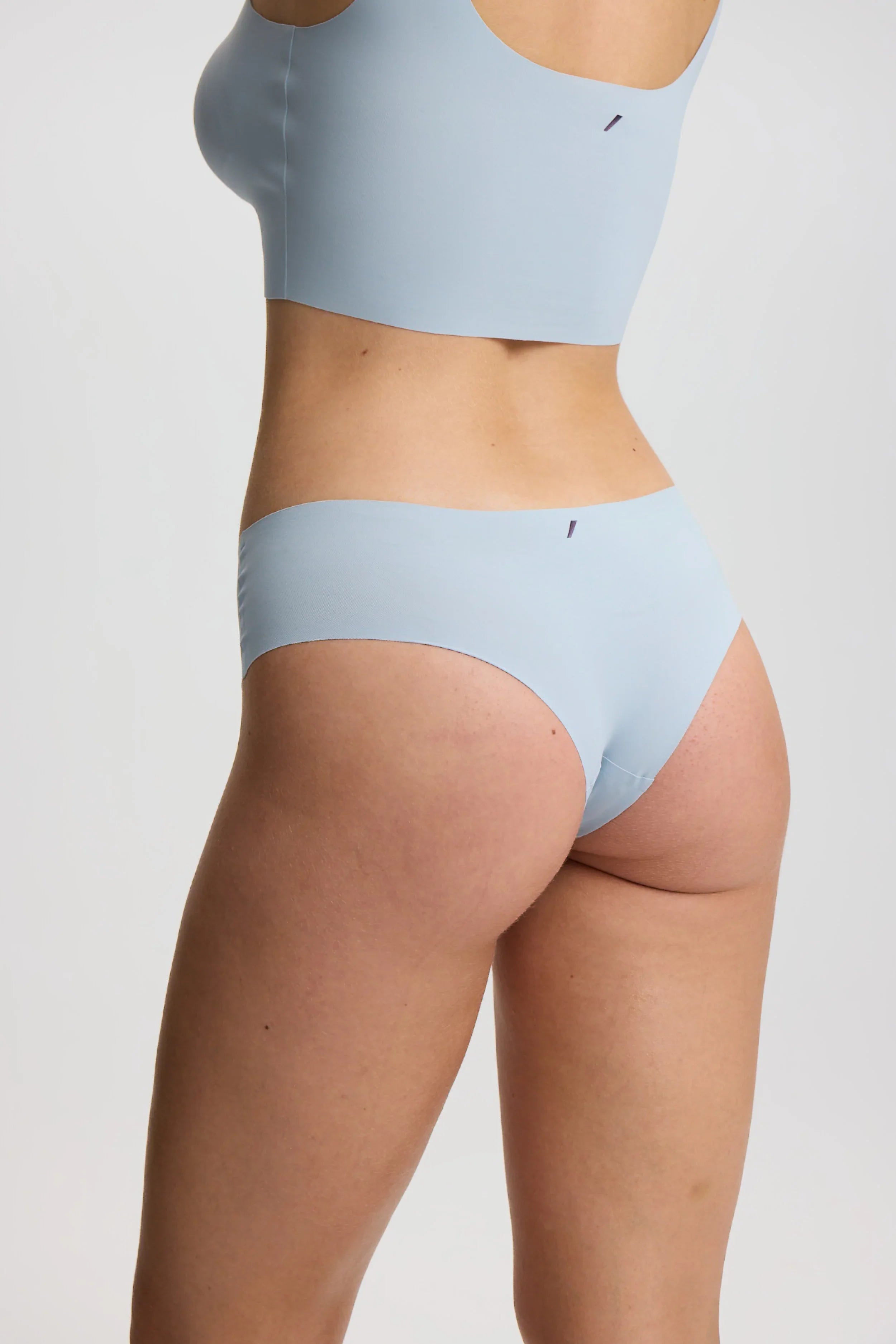 ISETTA BONDED COMFORT HIPSTER LIGHT BLUE BACK CLOSE UP