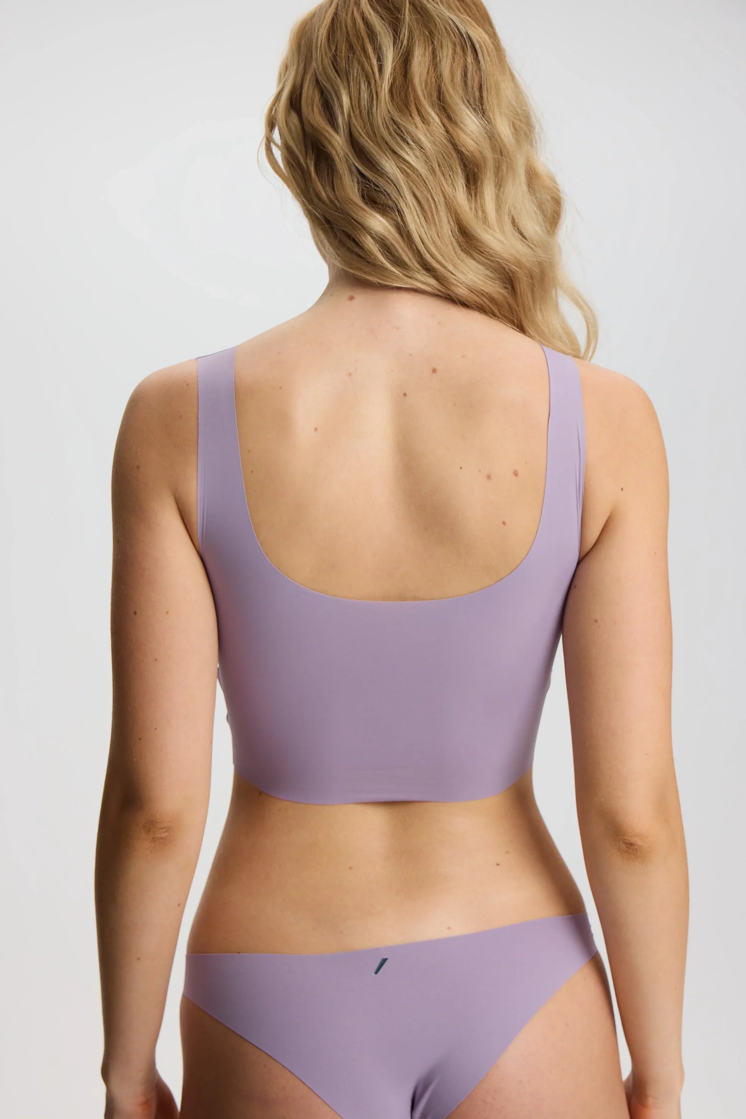 ISETTA BONDED PERFORMANCE BRA PURPLE BACK