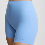 ISETTA PERFORMANCE SHORT LIGHT BLUE CLOSE UP