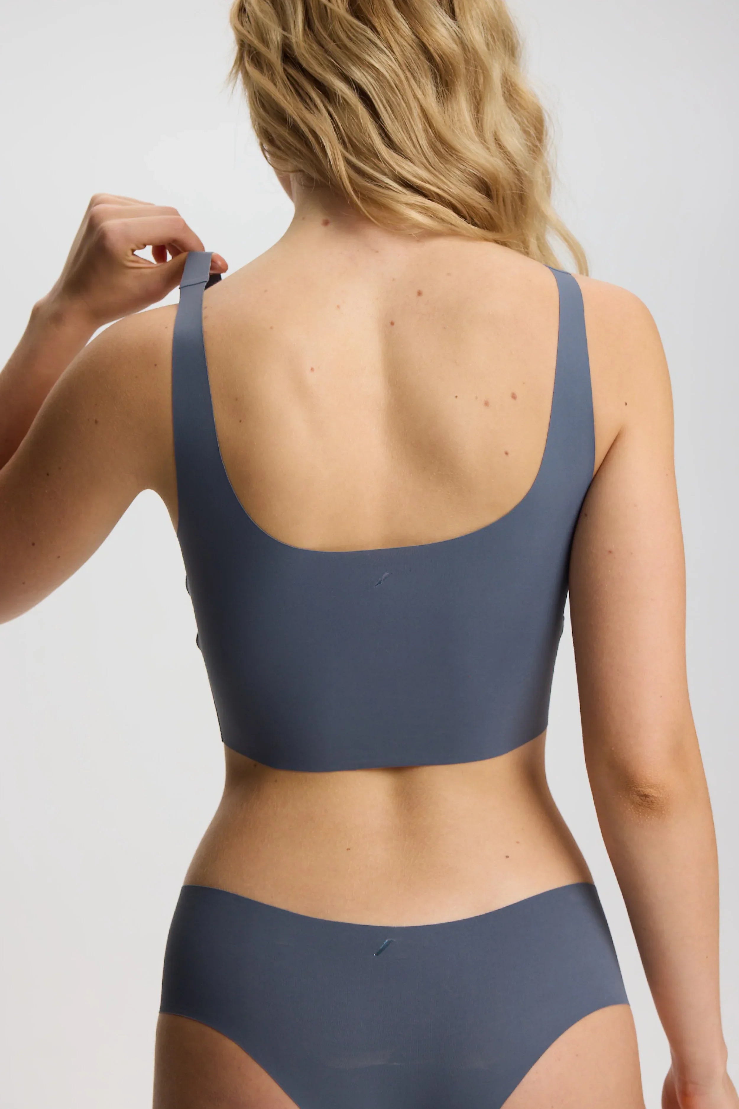 ISETTA BONDED DAILY BRA GRAPHITE GRAY BACK