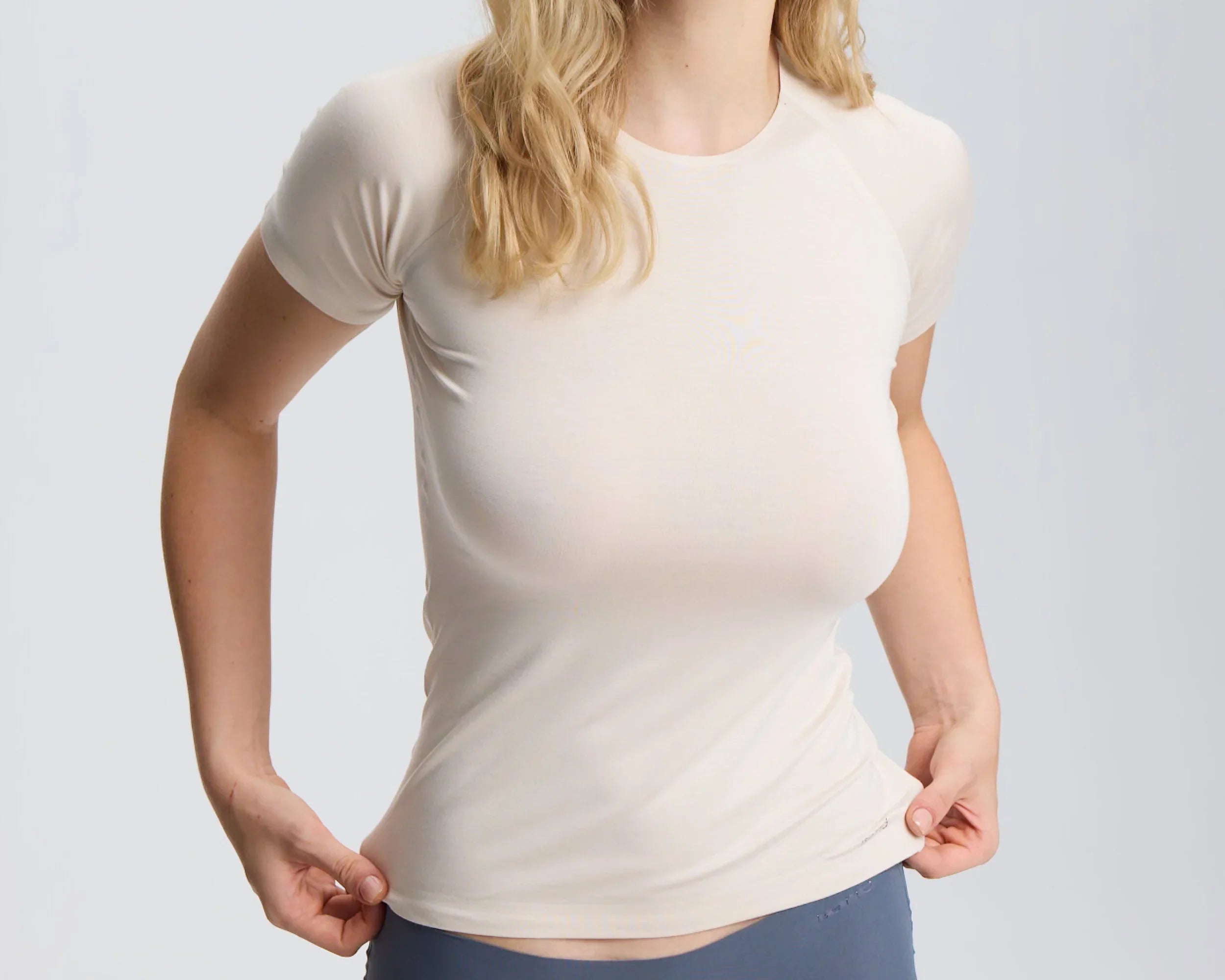 ISETTA BONDED WOMAN T-SHIRT OSLO BEIGE FRONT