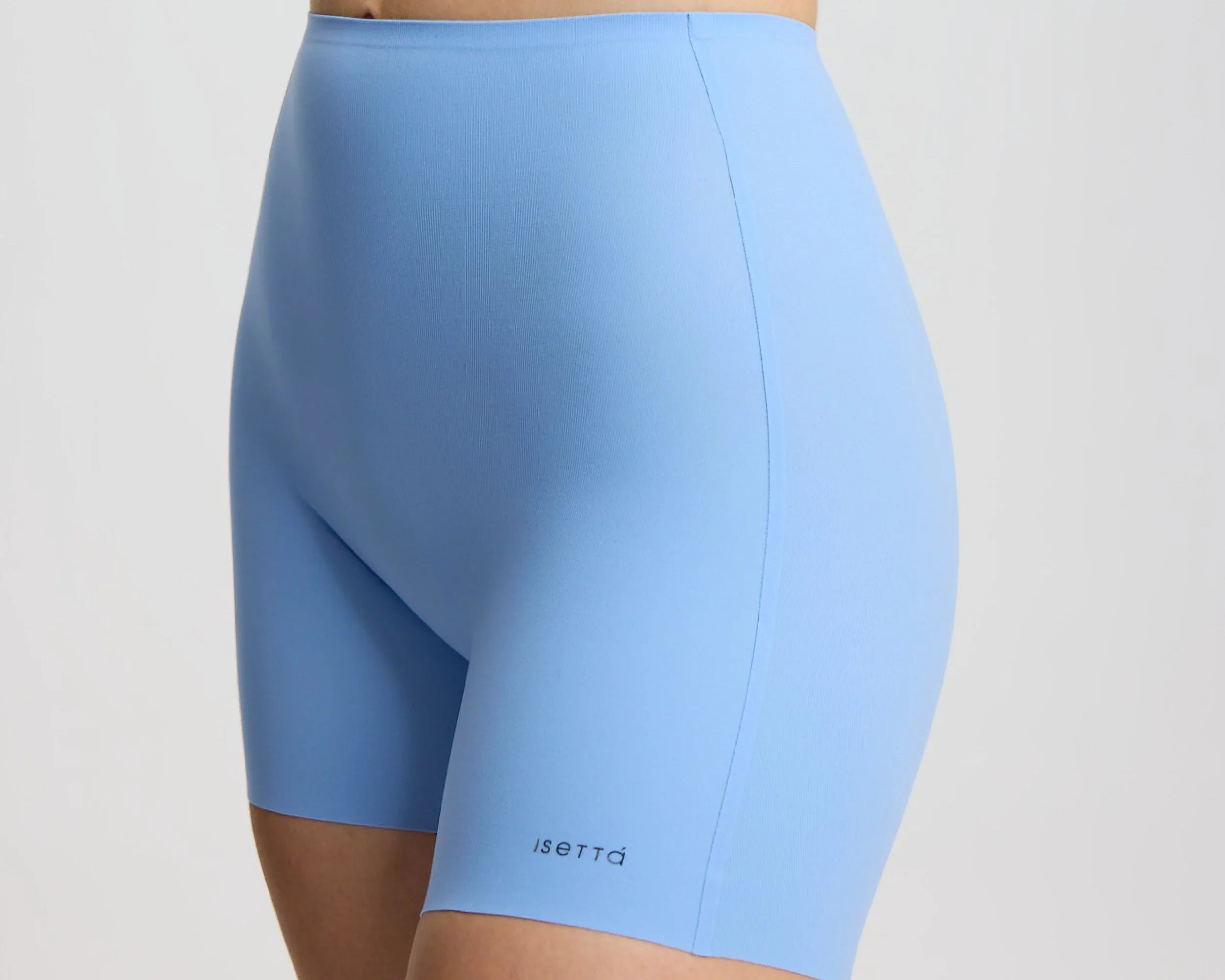 ISETTA PERFORMANCE SHORT LIGHT BLUE CLOSE UP